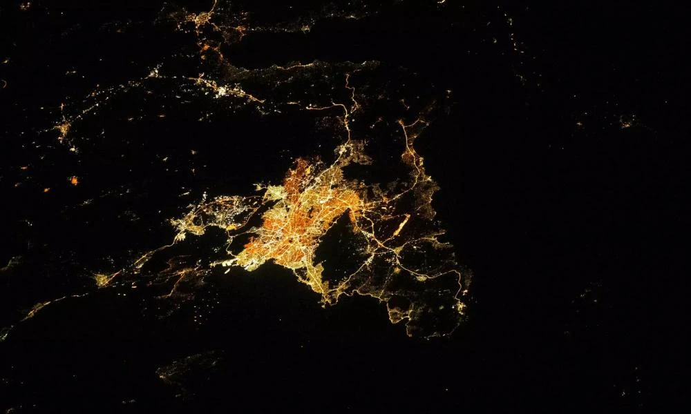NASA: Εντυπωσιάζει η φωτογραφία αστροναύτη από τον Διεθνή Διαστημικό Σταθμό - Η ομορφιά της Αθήνας τη νύχτα